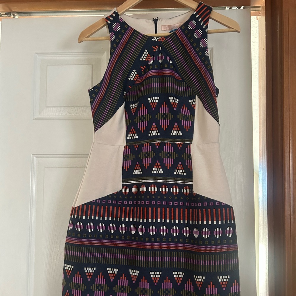 Embroidered dress, excellent condition